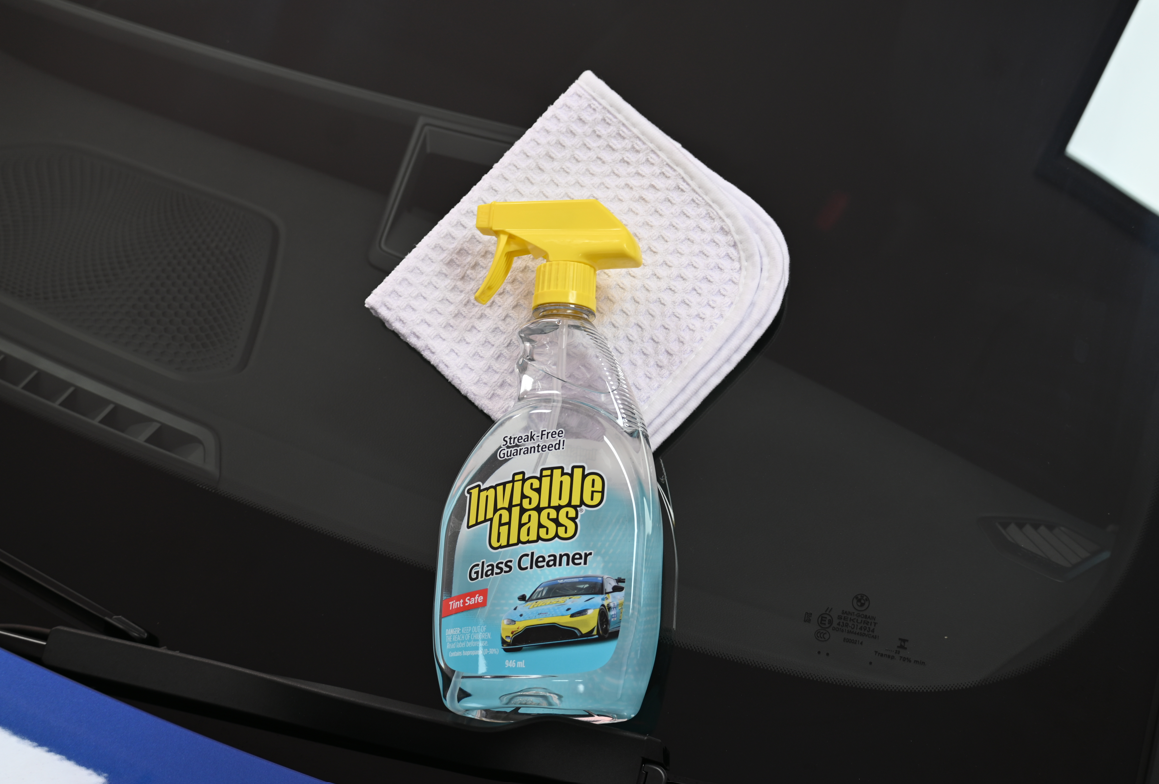 How to Easily Clean Car Windows Without Streaks