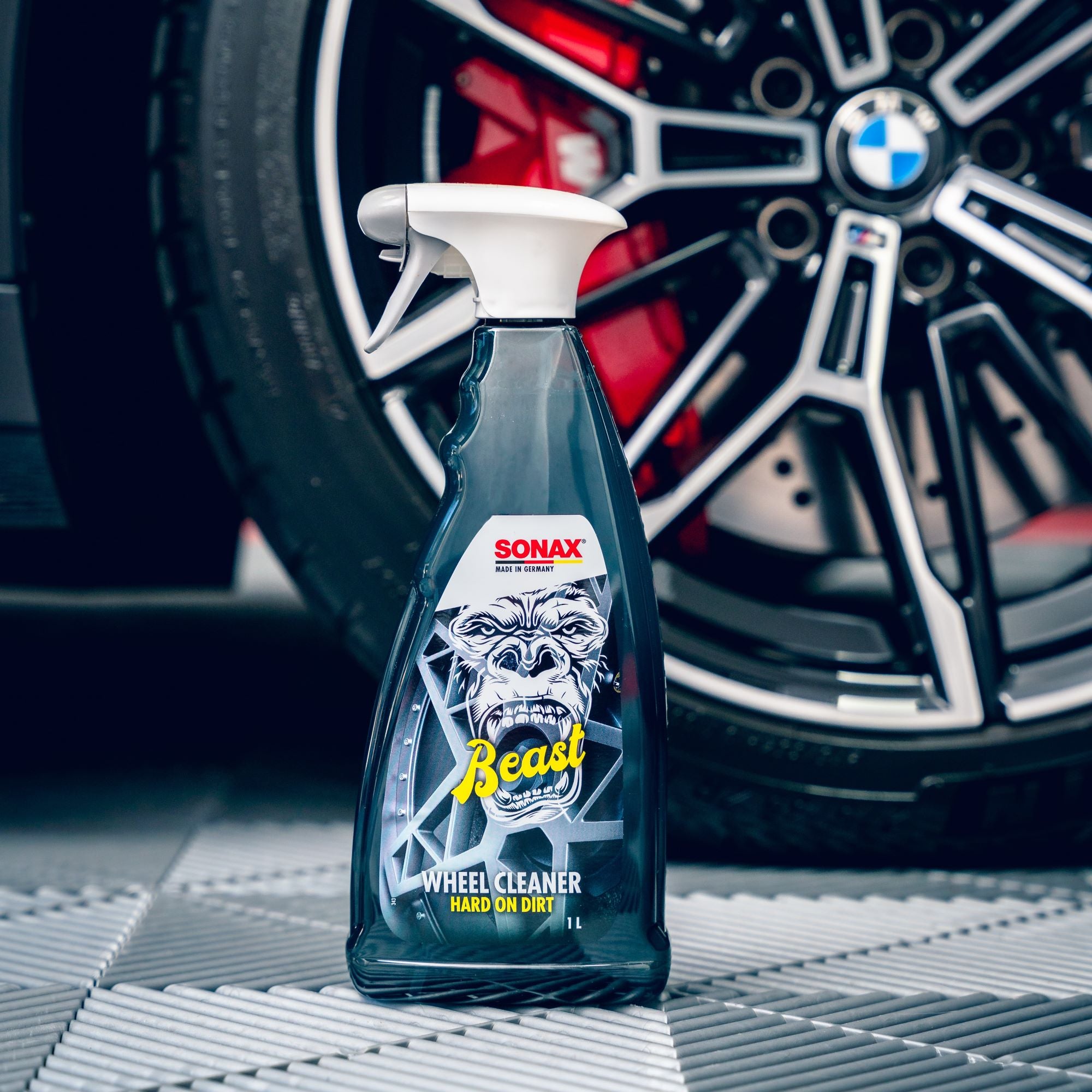 Detailmate SONAX Wheel Cleaner Kit – 1L FelgenBeast + Microfiber Brush + 320GSM Cloth