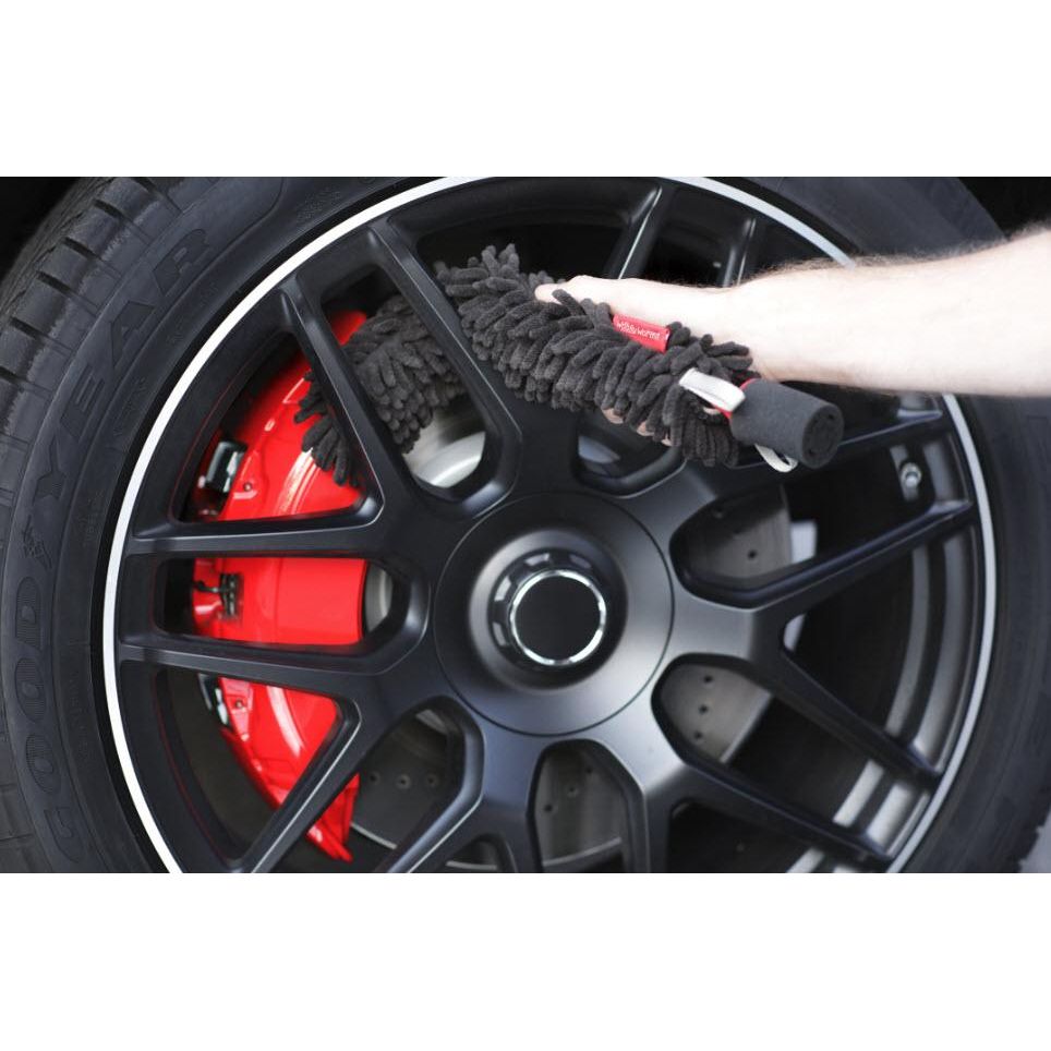 Woolly Wormit The ULTIMATE BRUSH For Your Rims And Lug Nuts! with n